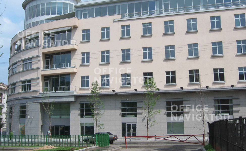 Аренда офиса 378 м², 1 этаж, в бизнес-центре Амбер Плаза
