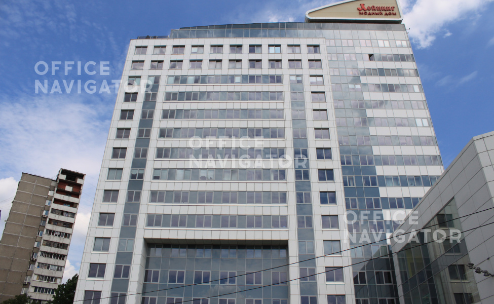 Аренда офиса 9000 м², 3-15 этаж, в бизнес-центре Лейпциг
