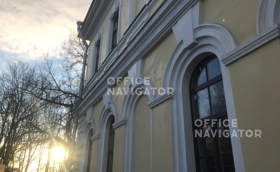 Продажа офиса 801.5 м², 1-2 этаж, в бизнес-центре Шкиперский проток, 21
