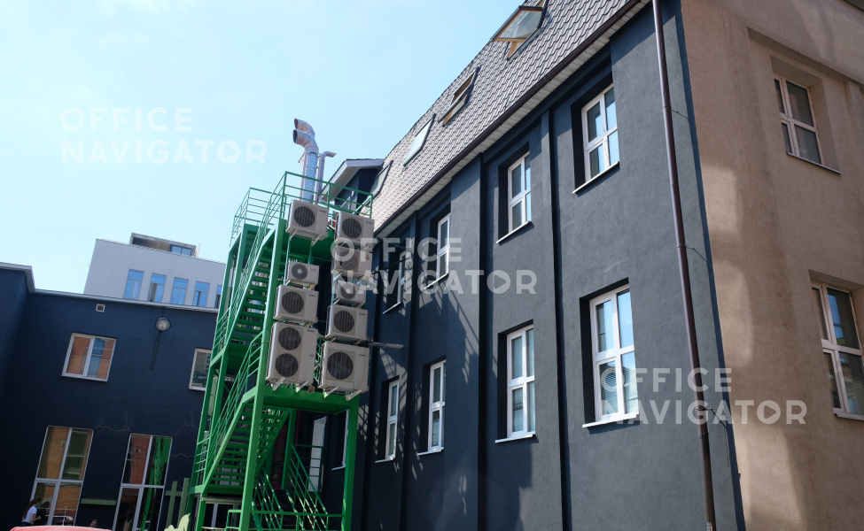 Аренда офиса 800 м², 1 этаж, в бизнес-центре Дизайн Завод
