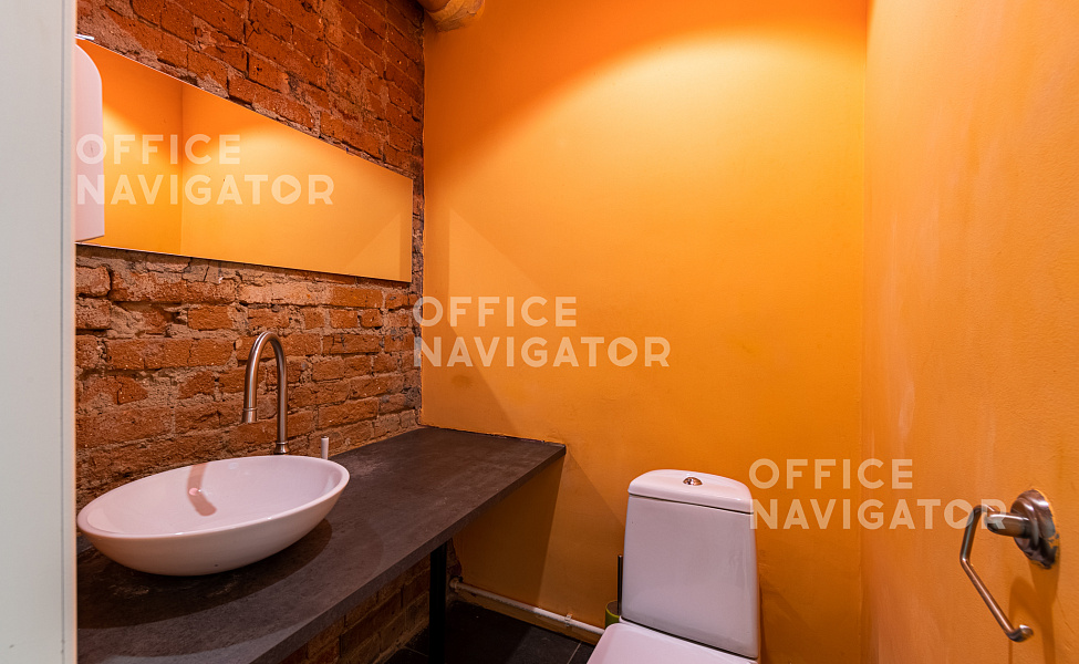 Продажа офиса 870 м², 1-2 этаж, в бизнес-центре The Street
