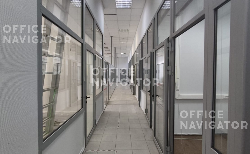 Аренда офиса 973.7 м², 1 этаж, в бизнес-центре Новоостаповский

