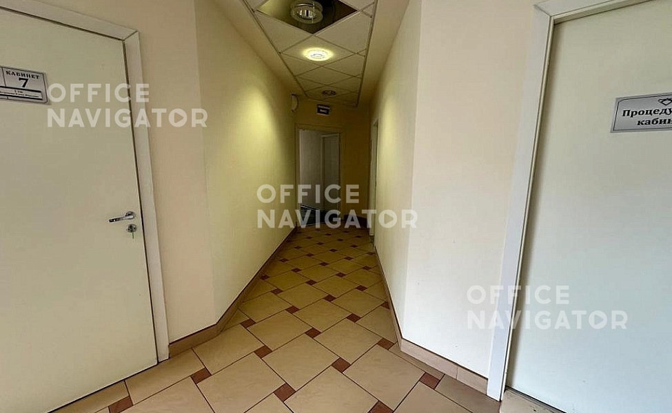 Аренда офиса 300 м², 4 этаж, в бизнес-центре Калужский
