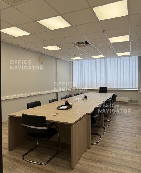 Аренда офиса 613 м², 2 этаж, в бизнес-центре Станция
