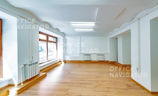 Аренда офиса 1126.2 м², -1, 1, 3 этаж, в бизнес-центре Чаплыгина ул., 9, стр. 1
