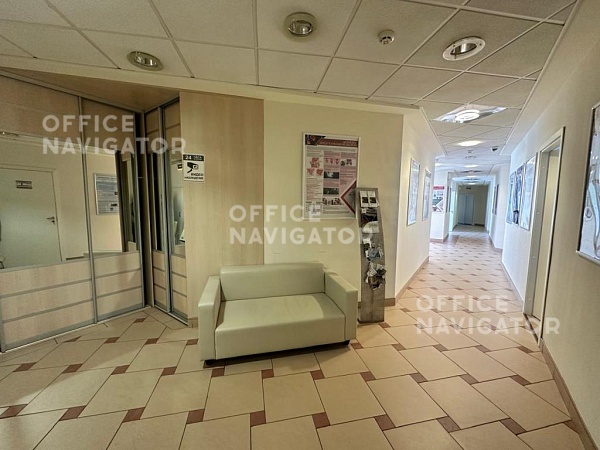 Аренда офиса 300 м², 4 этаж, в бизнес-центре Калужский
