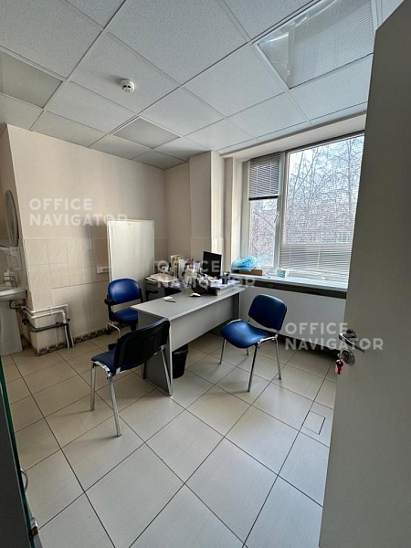 Аренда офиса 300 м², 4 этаж, в бизнес-центре Калужский
