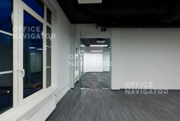 Аренда офиса 1337 м², 3 этаж, в бизнес-центре Банный пер., 9
